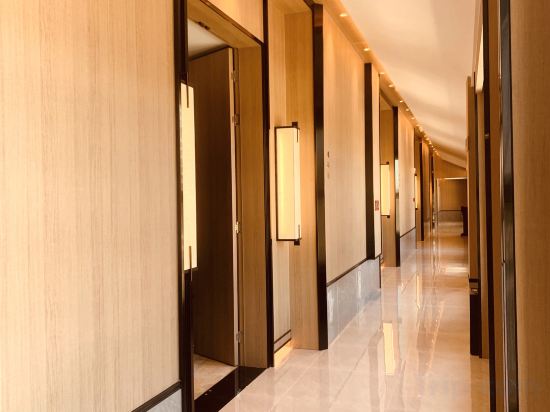 Фото Nuist Hotel