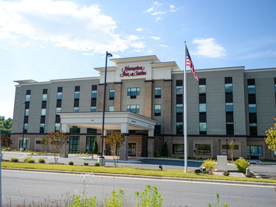 Фото Hampton Inn & Suites Lenoir