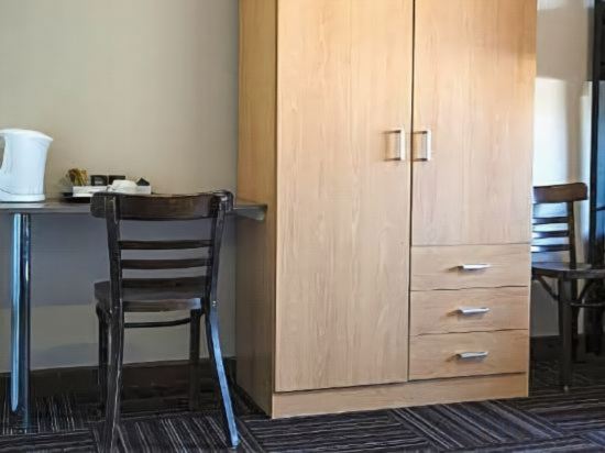 Фото Toongabbie Hotel