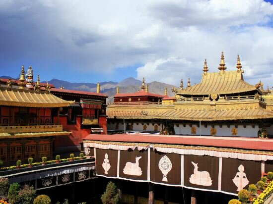 Hotel Hongshan Oxygen Fuyuan Hotel, Lhasa, photo