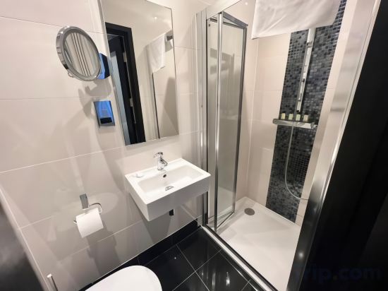 Фото Great St Helen Hotel