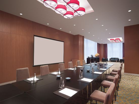 Фото Hyatt Regency Hong Kong, Tsim Sha Tsui