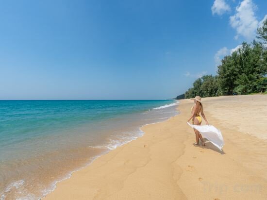 Фото Holiday Inn Resort Phuket Mai Khao Beach