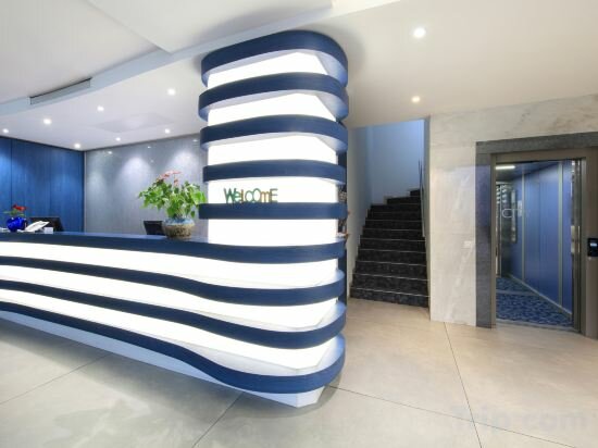 Фото Hotel City Locarno, Design & Hospitality