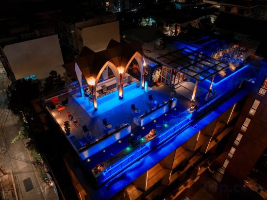 Фото 4 Monkeys Hotel