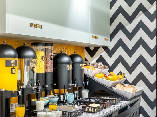 Фото Petit Hostel Palacio Real