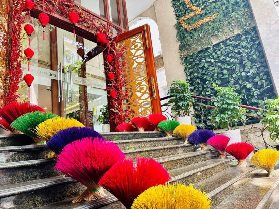 Фото Happy Life Grand Hotel & Sky Bar