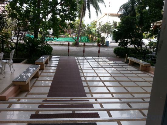 Фото C. A. P. Mansion Hotel