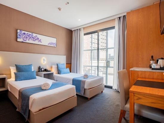 Фото YEHS Hotel Sydney QVB