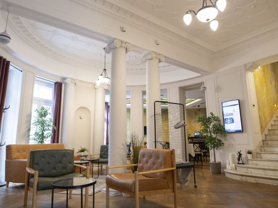 Фото Public House Hotel