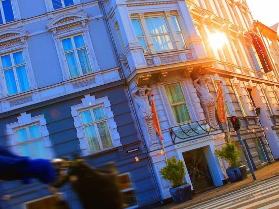 Фото отеля 2