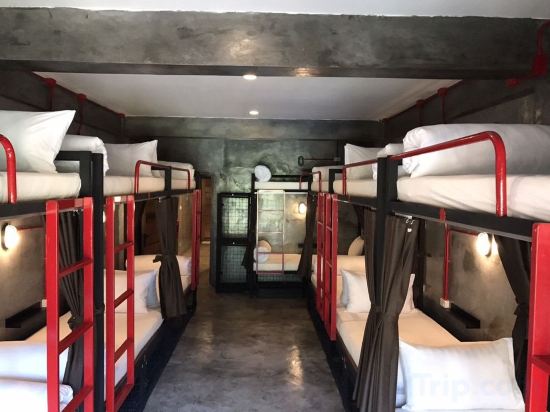 Фото Sleeper Hostel