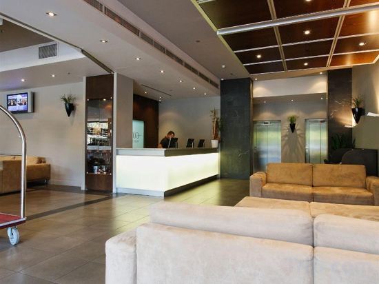 Фото Mantra Hindmarsh Square