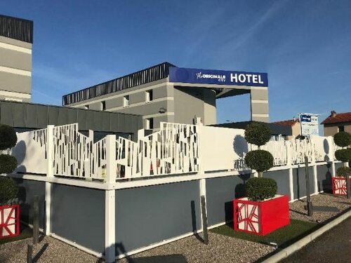 Гостиница Hotel Helios Roanne в Роане
