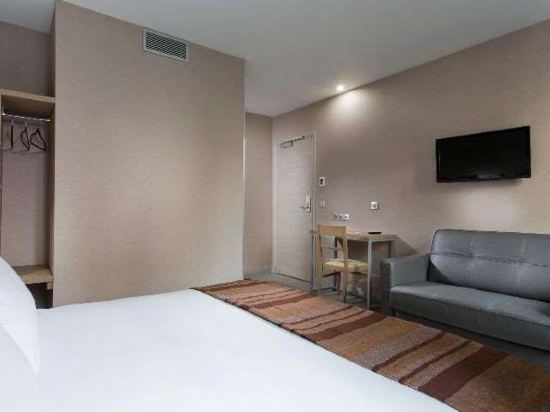 Фото Hôtel des Pavillons