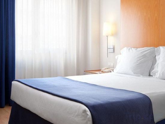 Фото Hotel Catalonia Barcelona Beach