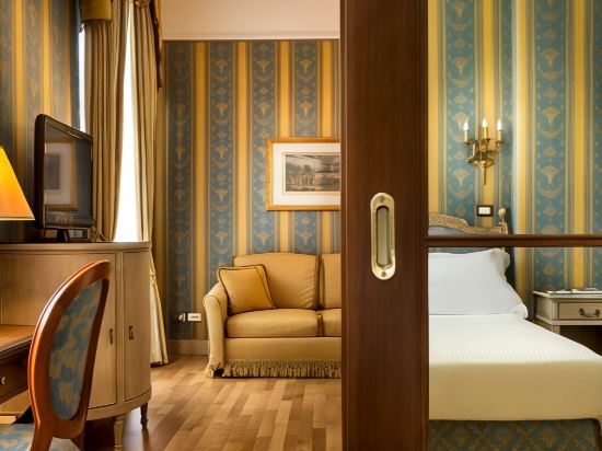 Фото Sina De la Ville