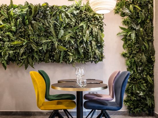 Фото Voco Strasbourg Centre The Garden, an Ihg Hotel