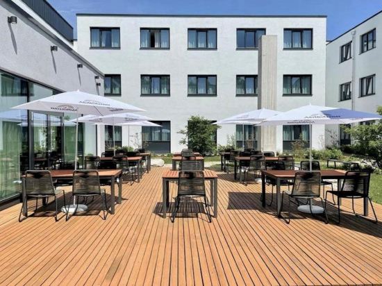 Фото Wyndham Garden Munich Messe