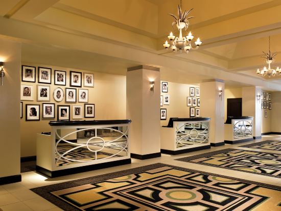 Фото Sheraton Universal Hotel