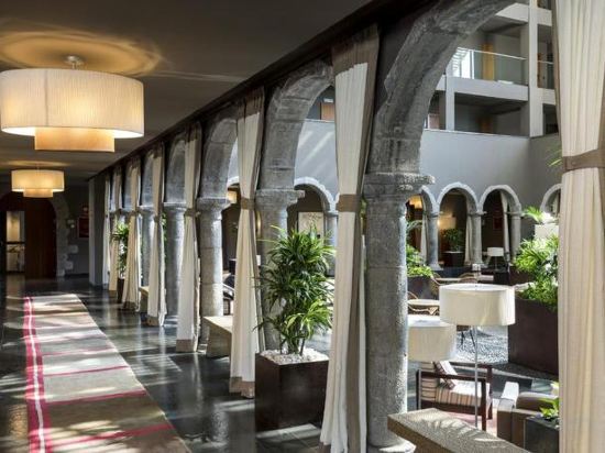 Фото Parador de la Seu d'Urgell