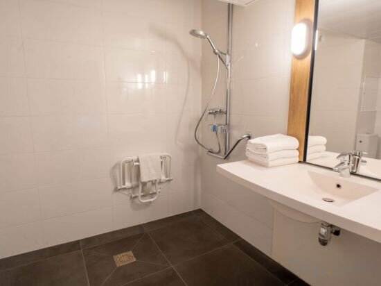 Фото Ibis Paris Porte de Vanves Parc des Expositions