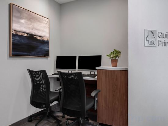 Фото Courtyard by Marriott San Diego Miramar