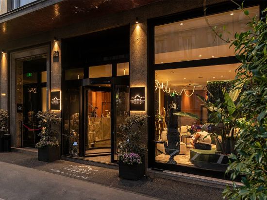 Фото Duomo Hotel & Apartments