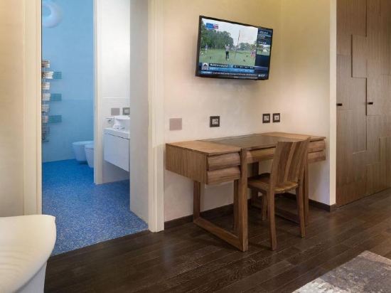 Фото The Glamore Milano Duomo