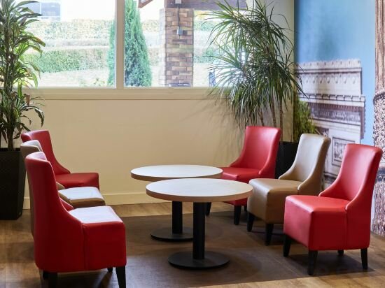 Фото B&b Hotel Marne-la-Vallée Chelles