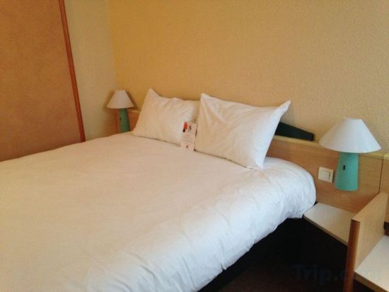 Фото Ibis Bordeaux Pessac Route des Vins Hotel