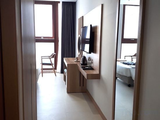 Фото Sun Kiss Hotel