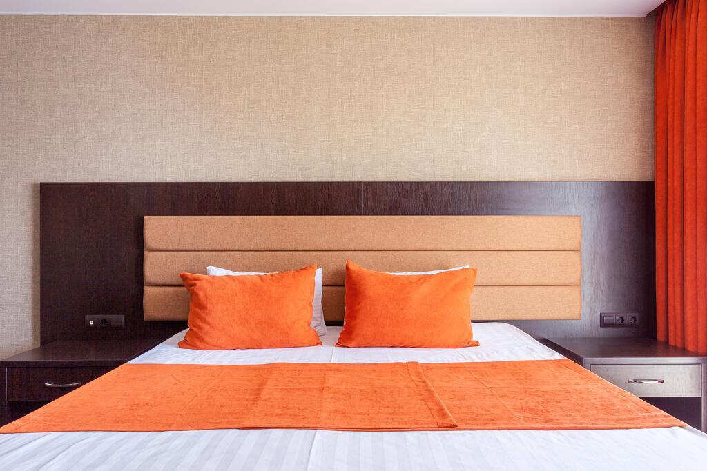 Фото Мартон Лидер