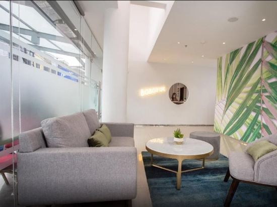 Фото Отель Bobotel Gatot Subroto Medan