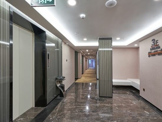 Фото Mandolon Hotel Shenzhen Liantang Metro Station Store