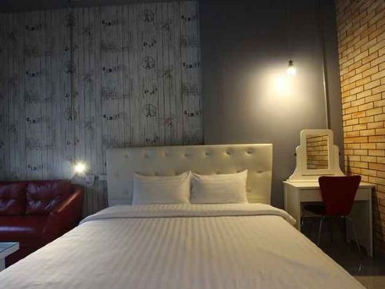 Фото One Beat Vintage & Bistro