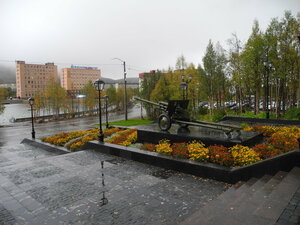 Пушка 76 калибра (Murmansk Region, Town of Kirovsk), monument to technology