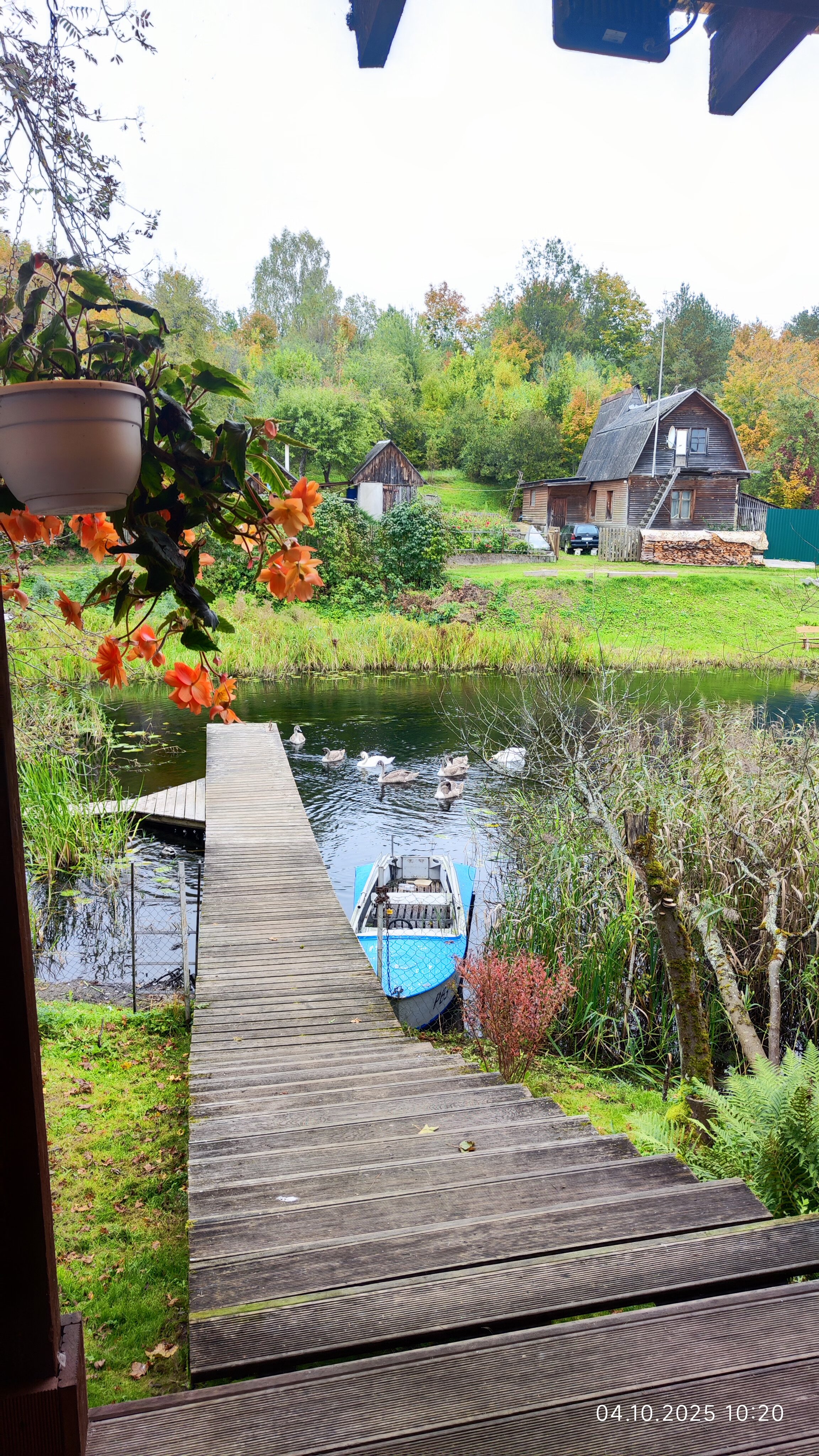 Фото Дом у реки