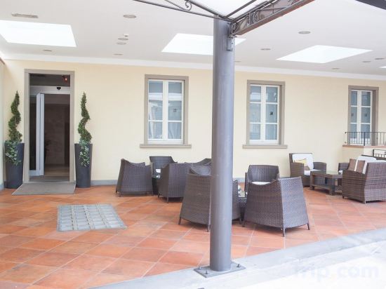 Фото Hotel Embassy