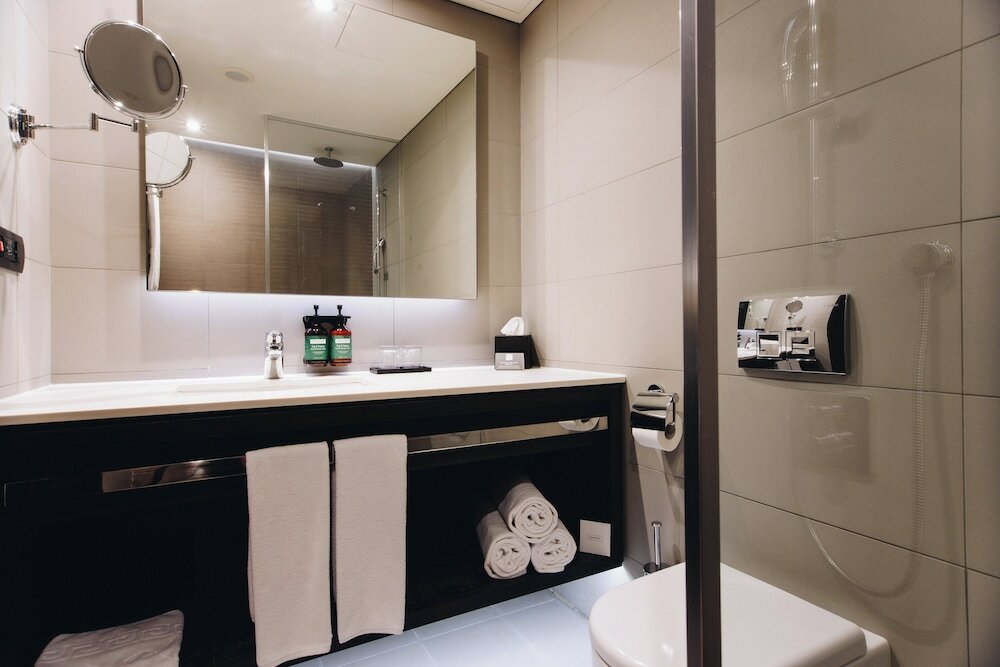 Фото Краун Плаза Белград