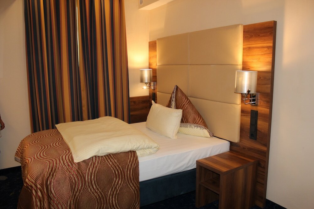 Фото Grand Hotel Empire Frankfurt