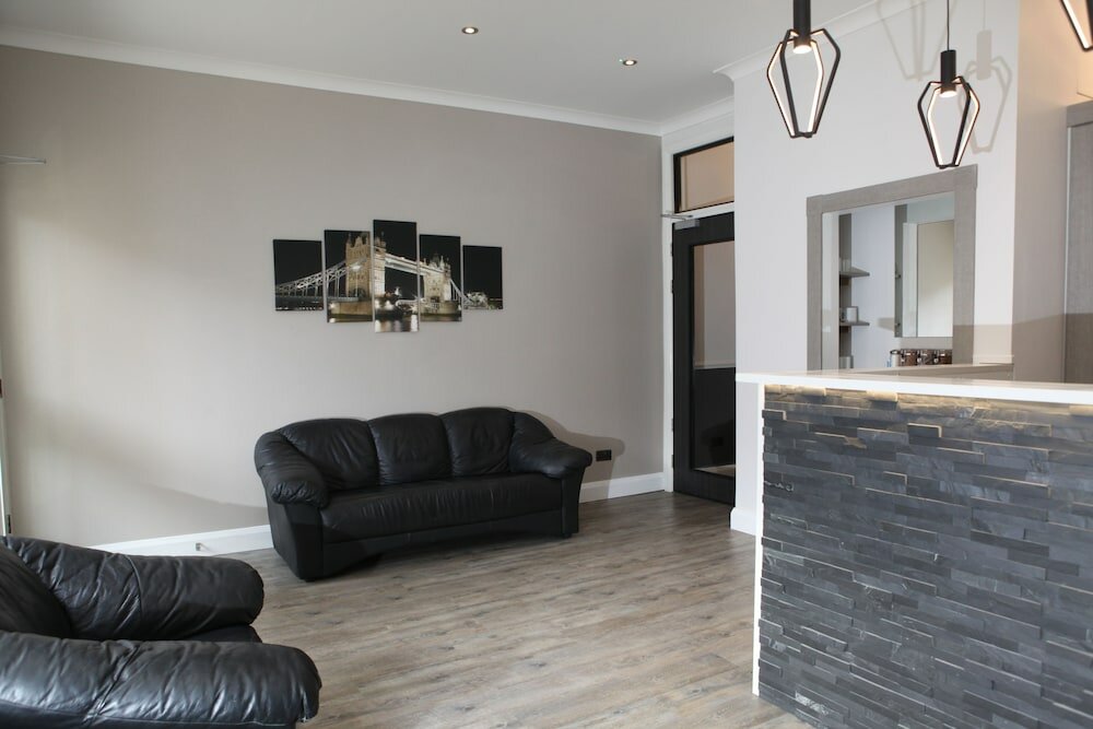 Фото The Omega Hotel