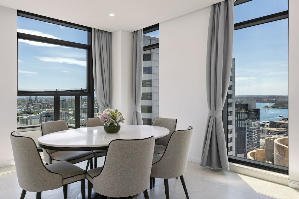 Фото Meriton Suites Sussex Street