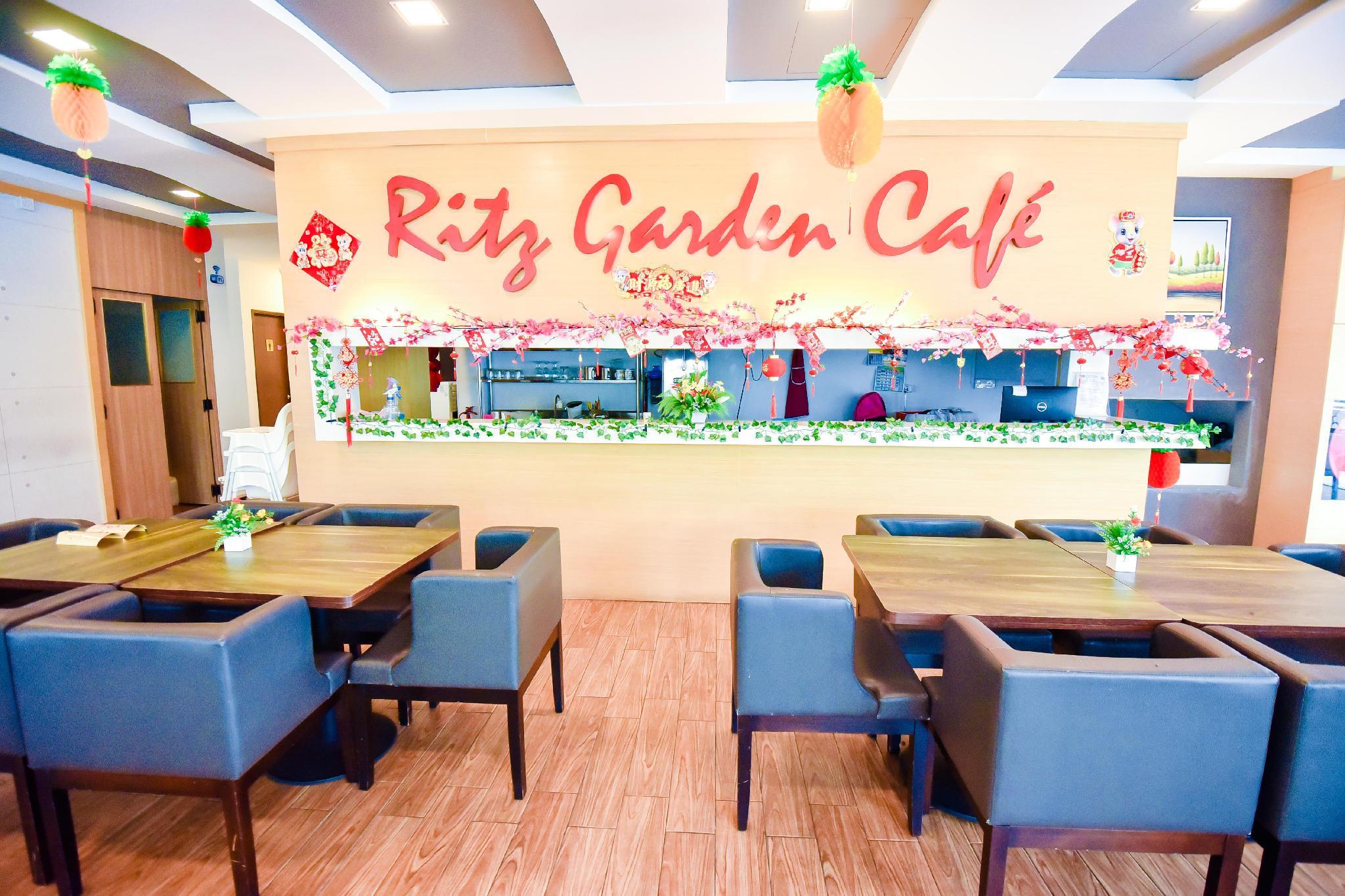 Фото Lumut Suites