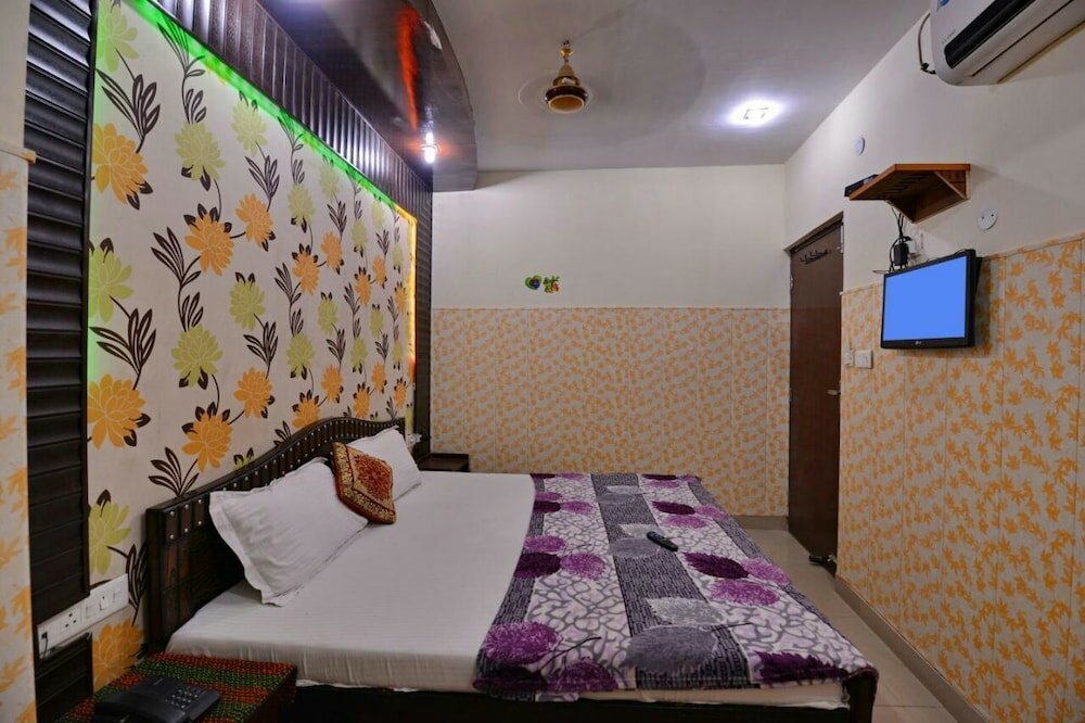 Фото Hotel Dharam Villa