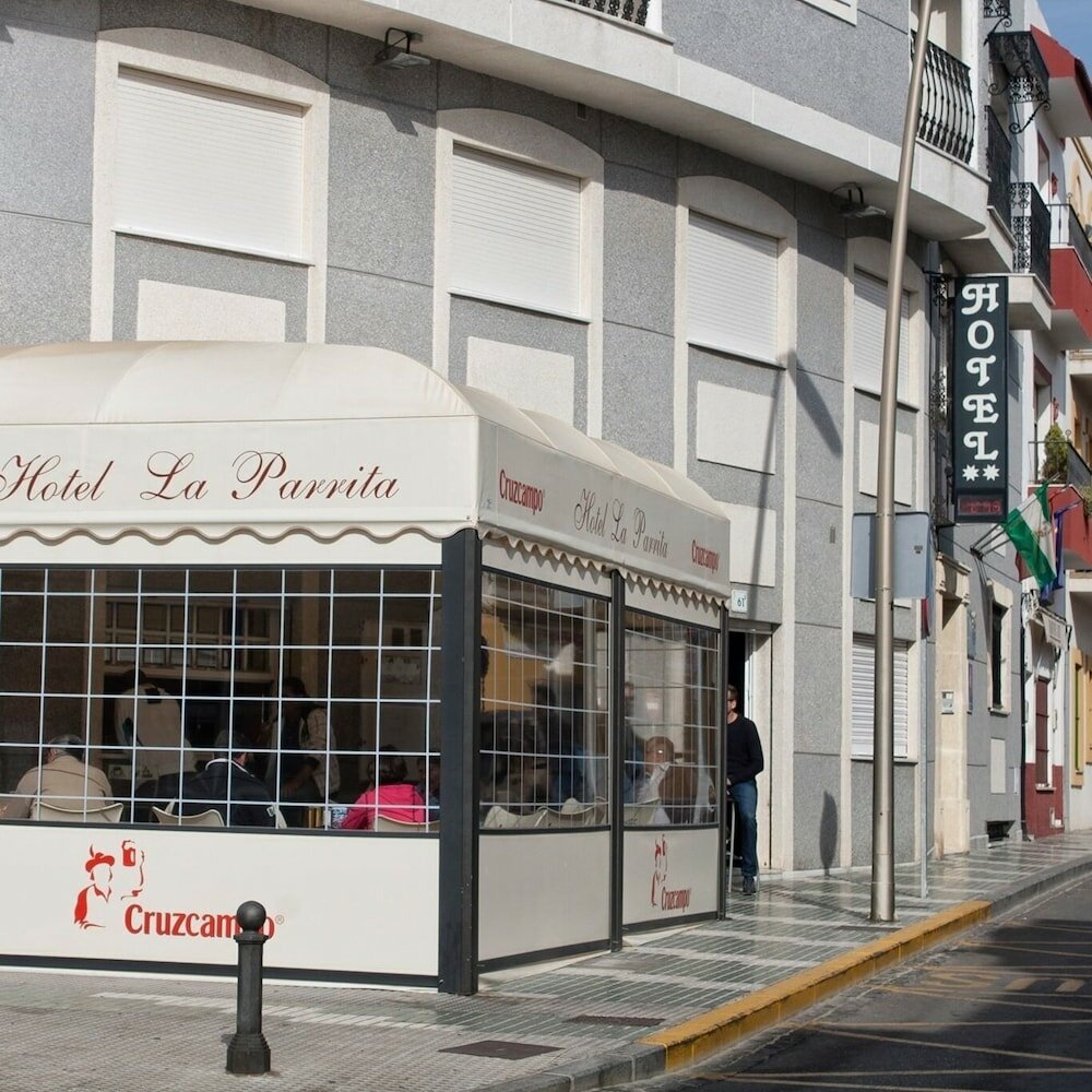 Фото отеля 1