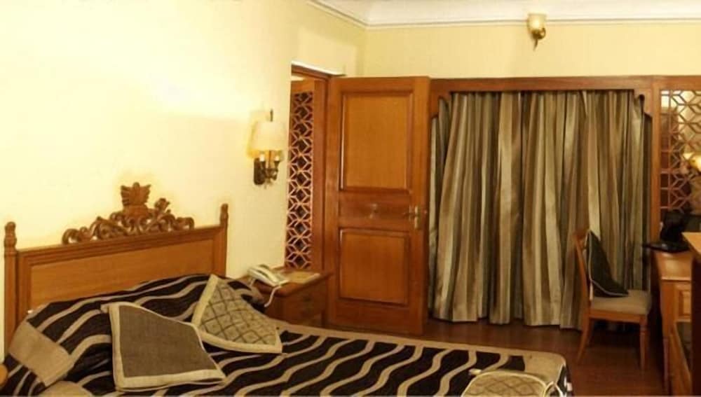 Фото Beverly Hotel