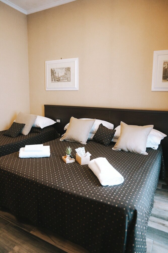 Фото Hotel Latinum