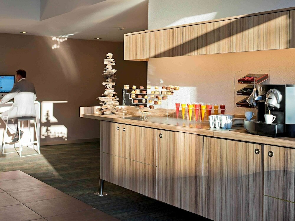 Фото Novotel Lausanne Bussigny