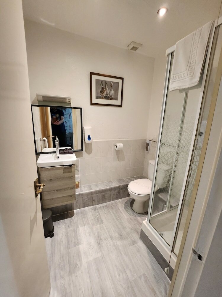 Фото Newholme Hotel